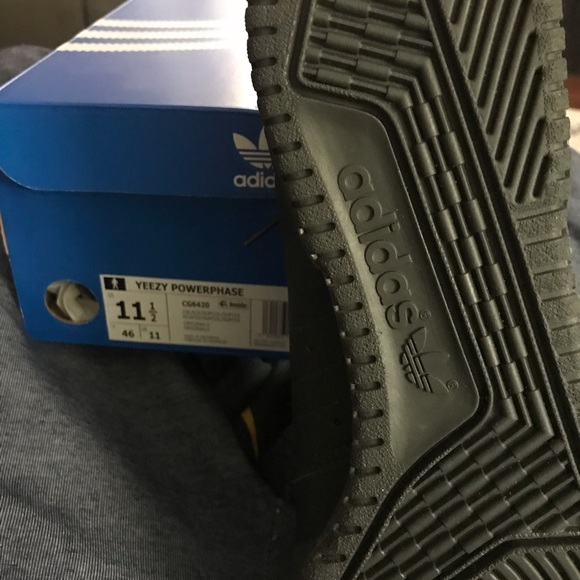 ADIDAS Yeezy Powerphase — BRAND NEW size 11.5 - Picture 7 of 7